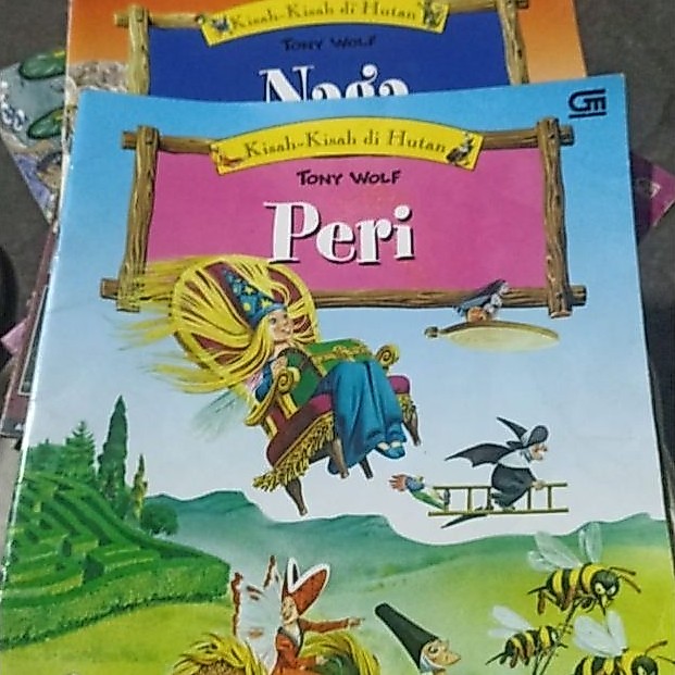 Kisah-kisah di Hutan/Tony Wolf, gramedia