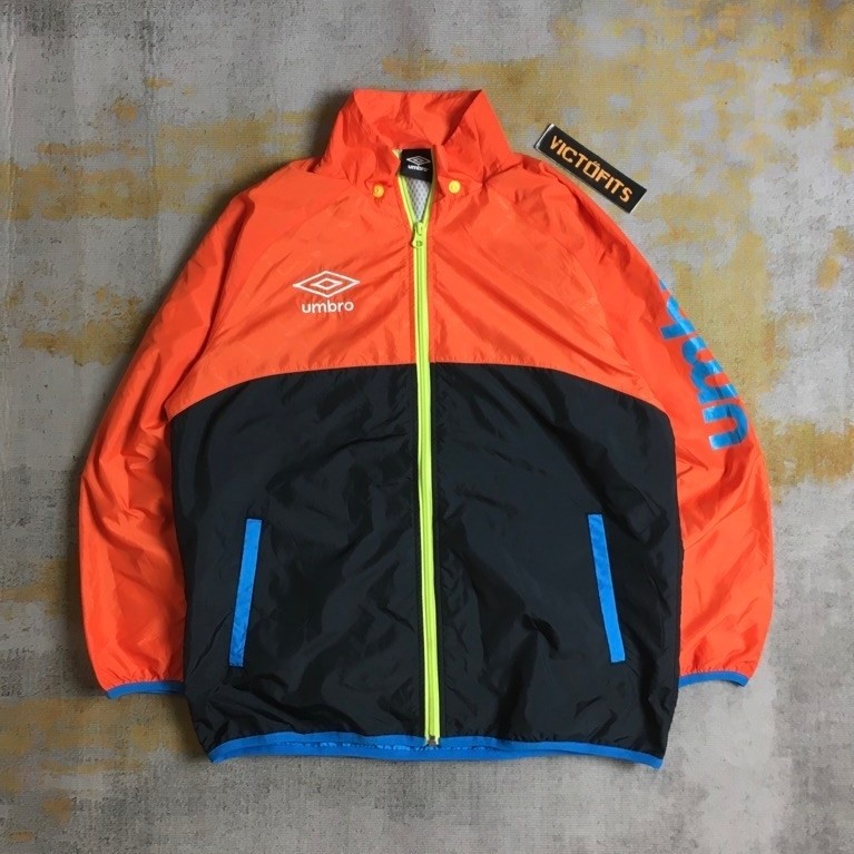 Jaket Windbreaker Umbro