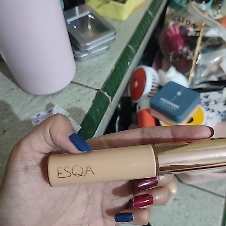 preloved concealer esqa & skintint esqa