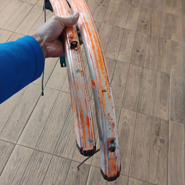 Spakbor Sepeda Balap 27 Alloy