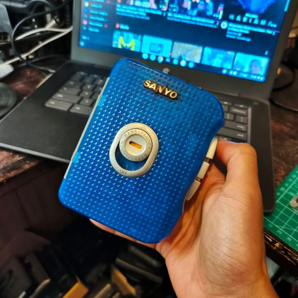 Walkman Sanyo Cassette Player