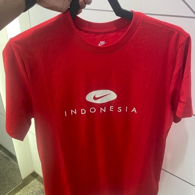 Kaos nike logo indonesia