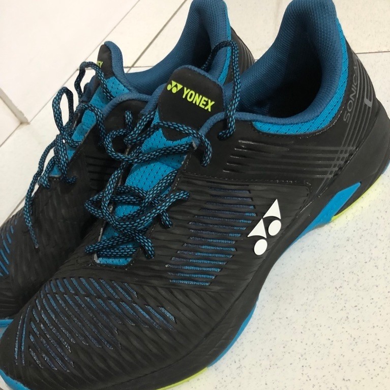 sepatu Yonex size 46 ori (second)