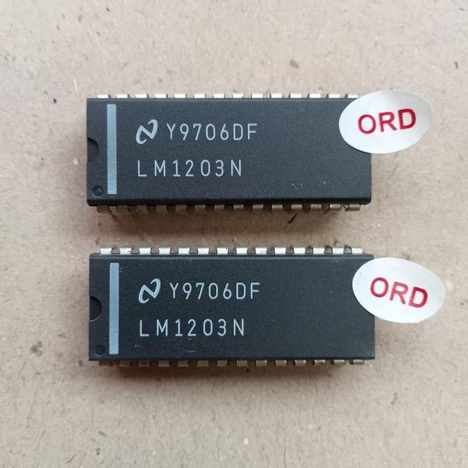 LM1203 N / LM 1203 N IC / TRANSISTOR AUM79