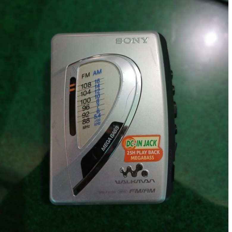 sony walkman wm fx199