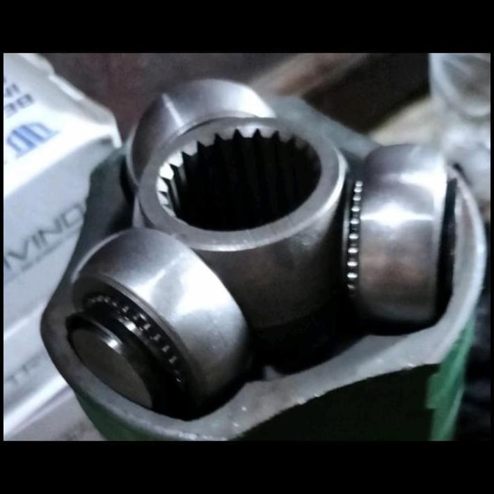 TERLARIS TRIPOD AS RODA CV JOINT DALAM NISSAN EVALIA MANUAL TRIVINDO 