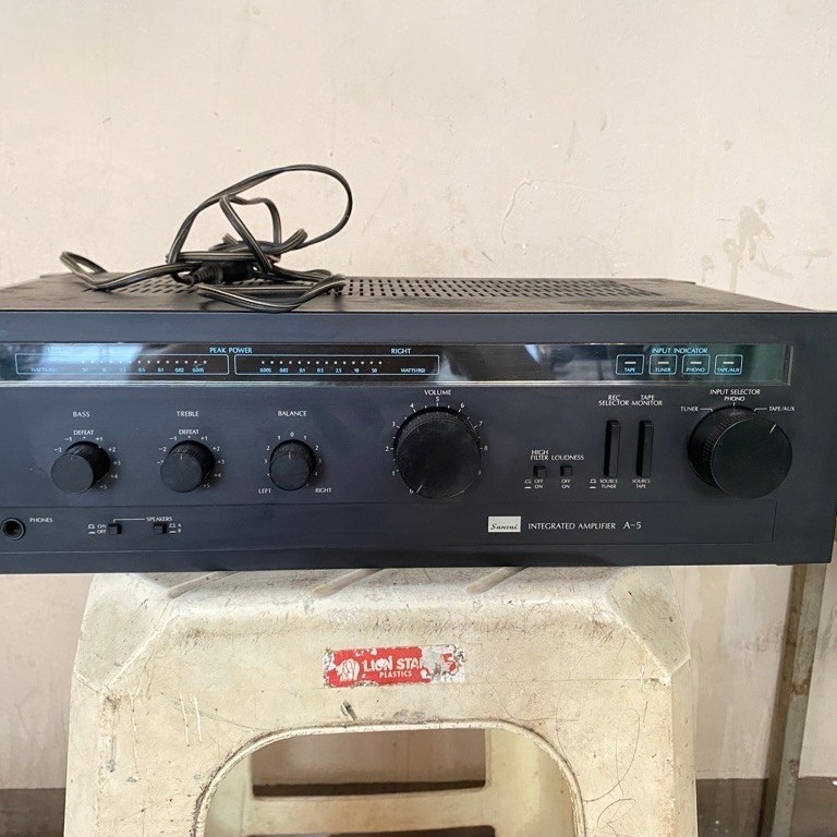 amplifier ampli SANSUI kondisi baik input tape aux tuner phono