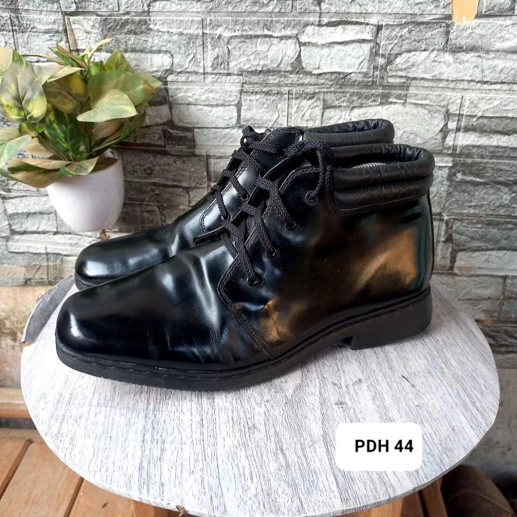 Sepatu second PDH size44 insol28,5cm