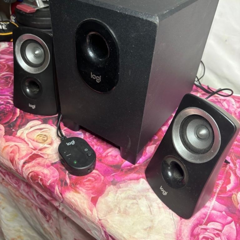 Speaker Logitech Z313
