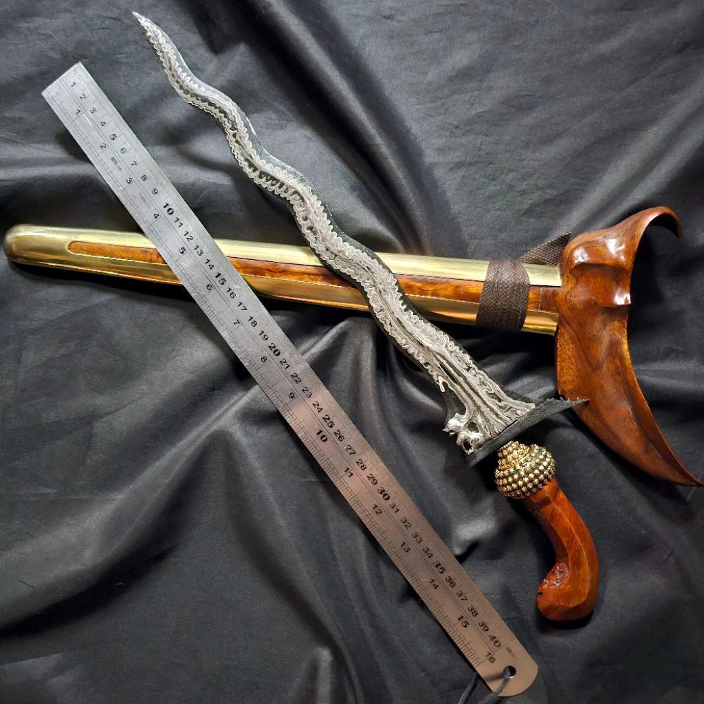 Keris Patrem Singo Luk 9 Pamor Untu Walang