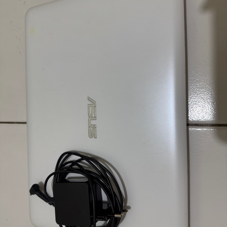 Laptop Asus 14 inch 4GB/500GB