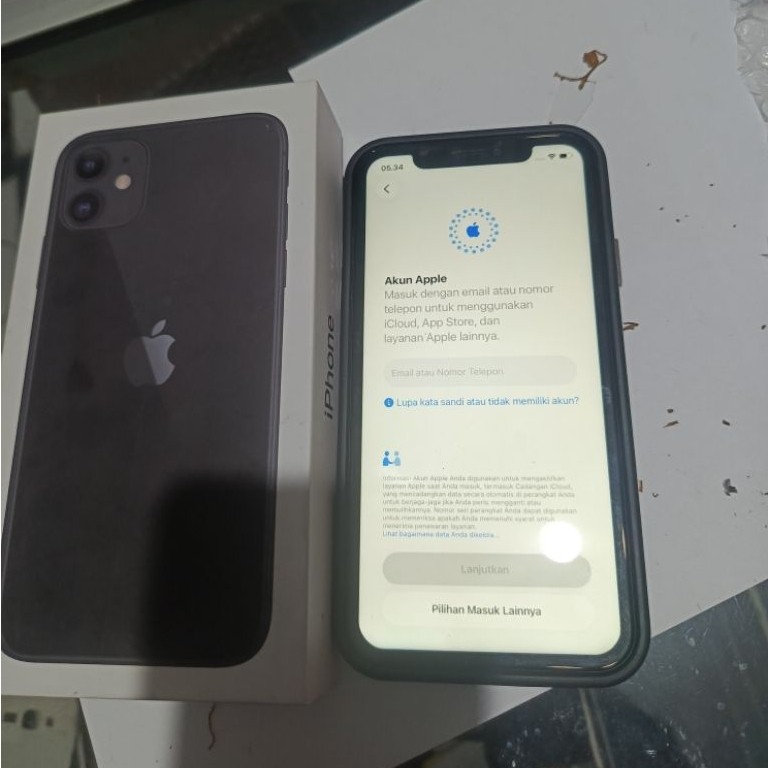 IP 11 64 GB iCloud kosong