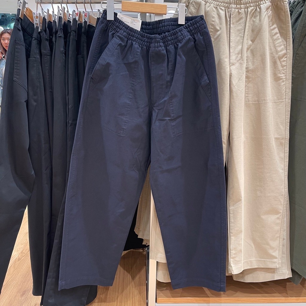 Celana Uniqlo Man Kerja Rileks Jersey 69 Navy