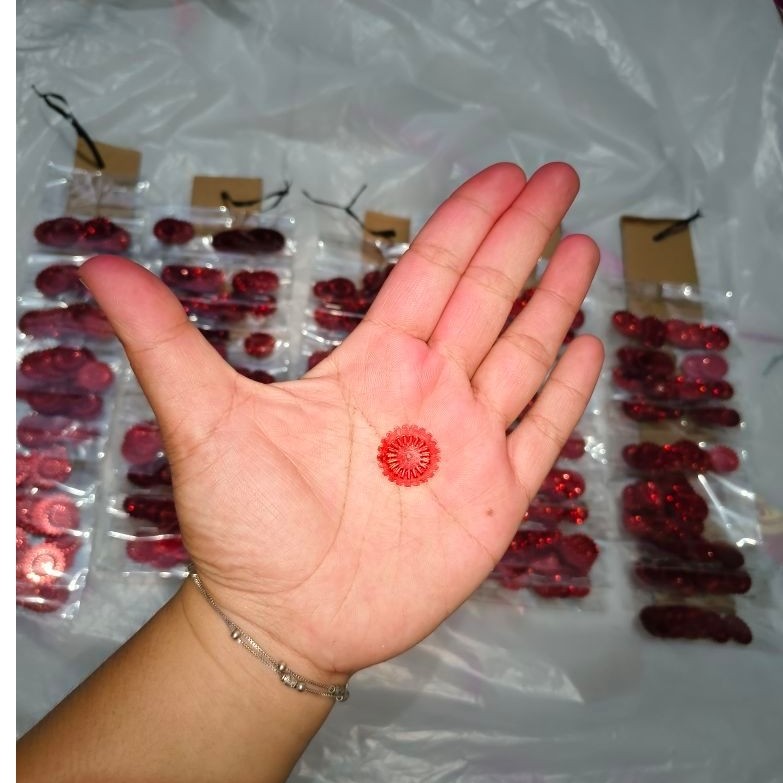 Payet motif Cakra warna Merah harga 1 renteng isi 10 pack kecil