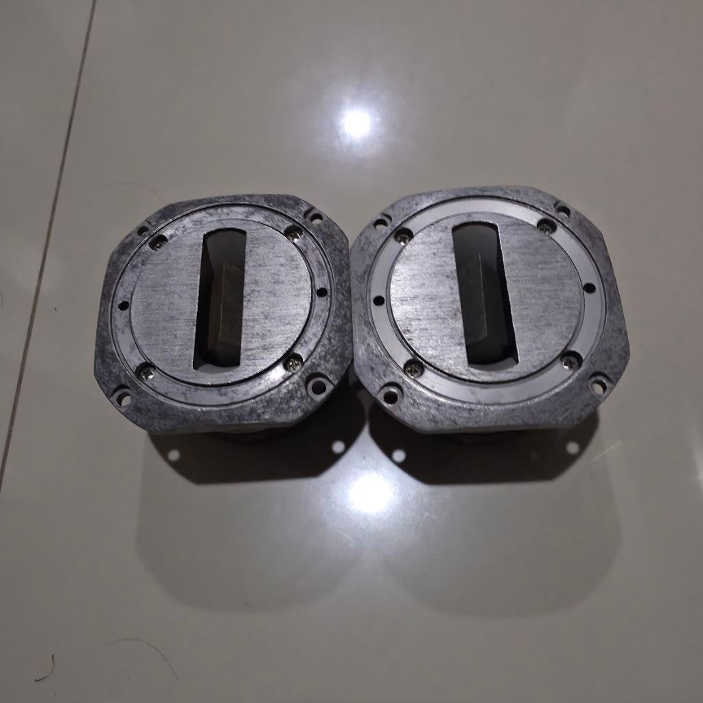 Sepasang Compression tweeter BEYMA CP21/F made in Spain masih original imbang suara clear bagus