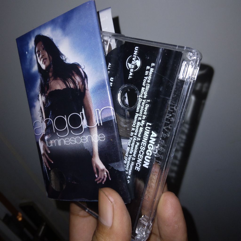 Kaset Anggun Luminescence