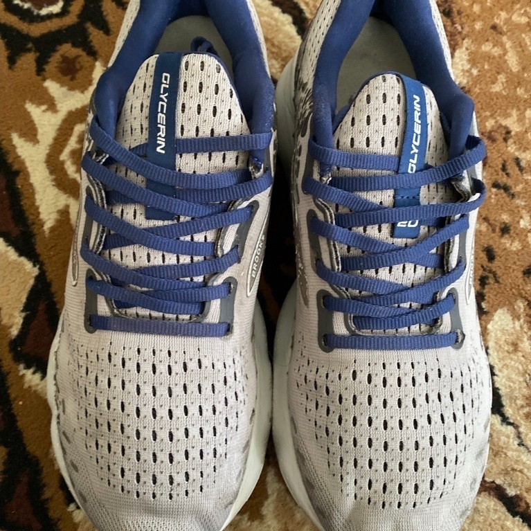 BROOKS RUNNING SIZE 44,5 PL