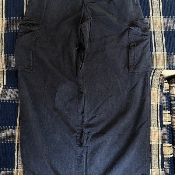 PRELOVED UNIQLO CORDUROY CARGO SUPER WIDE BALLON PANTS HITAM