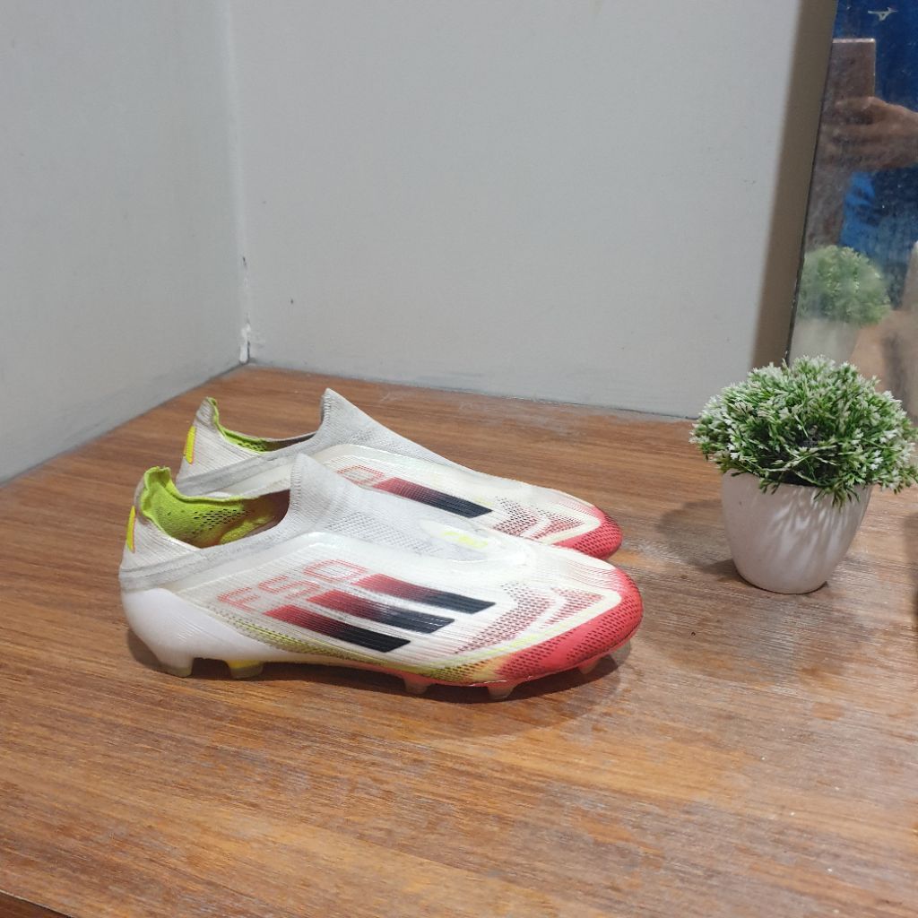 ADIDAS PREDATOR FREAK.1 ORIGINAL SIZE 43