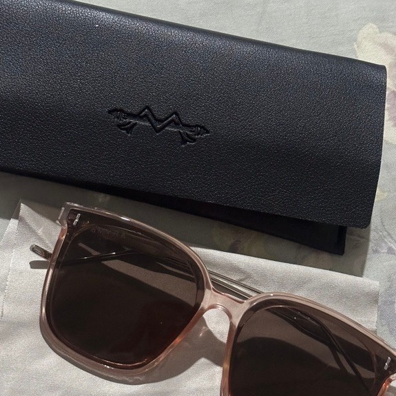 LIKE NEW - I Wear Myra Alice Sunglasses Grey Colour