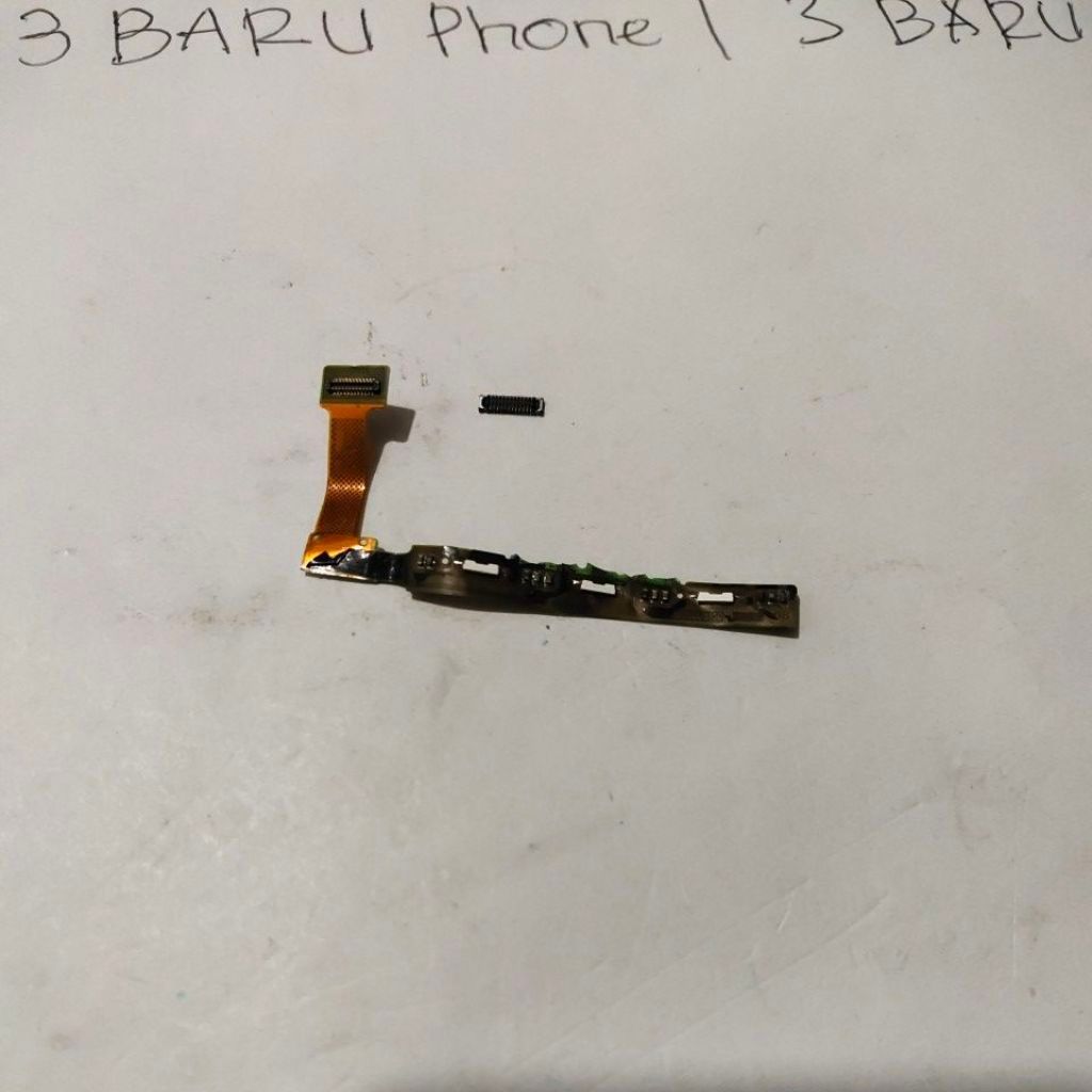 Konektor lcd Nokia 215 rm 1110 Di flexibel konektor lcd Nokia 215 di mesin