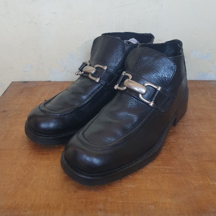 sepatu boot moctoe slipon loafer italy size 44