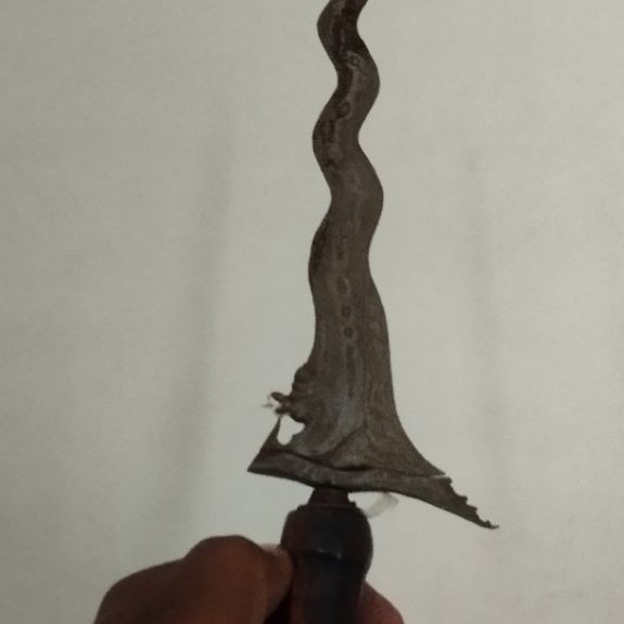 keris nogo Sosro Luk 13 sepuh