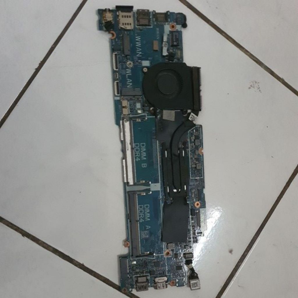 Motherboard DELL 5300 CORE-I5 Gen-8