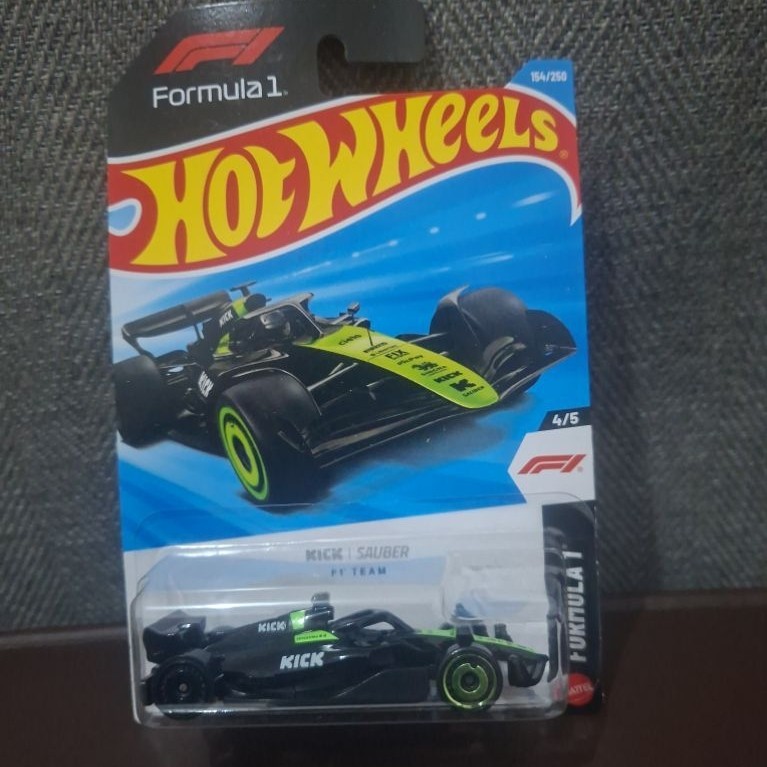 hotwheels formula 1 kick sauber