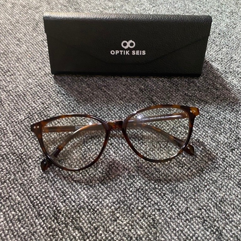 kacamata XYZ optik seis new
