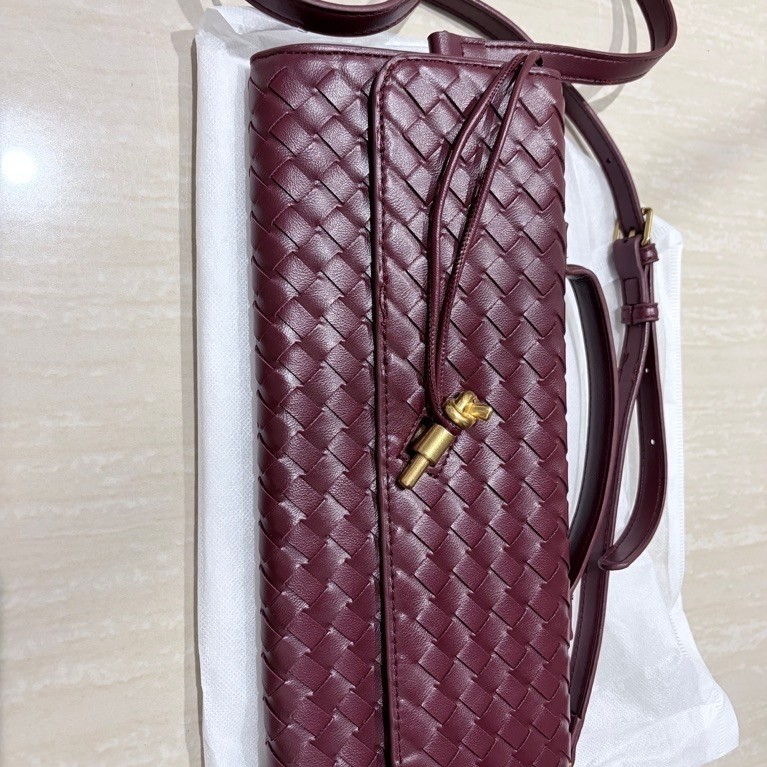 Bottega Veneta Knot Clutch