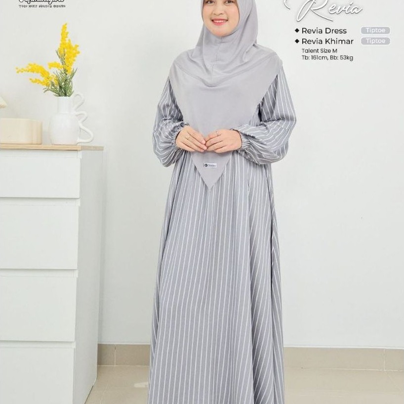 REVIA DRESS