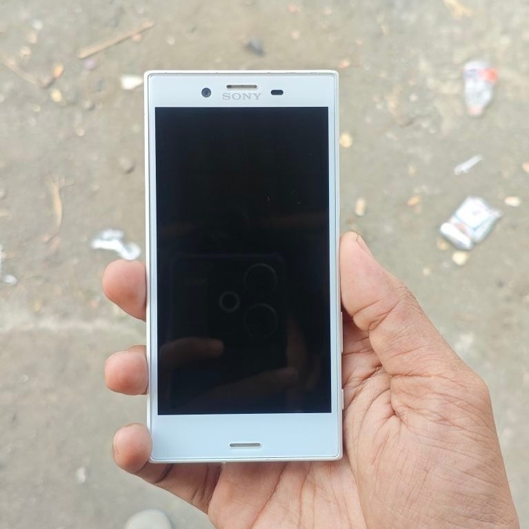 sony xperia x compact