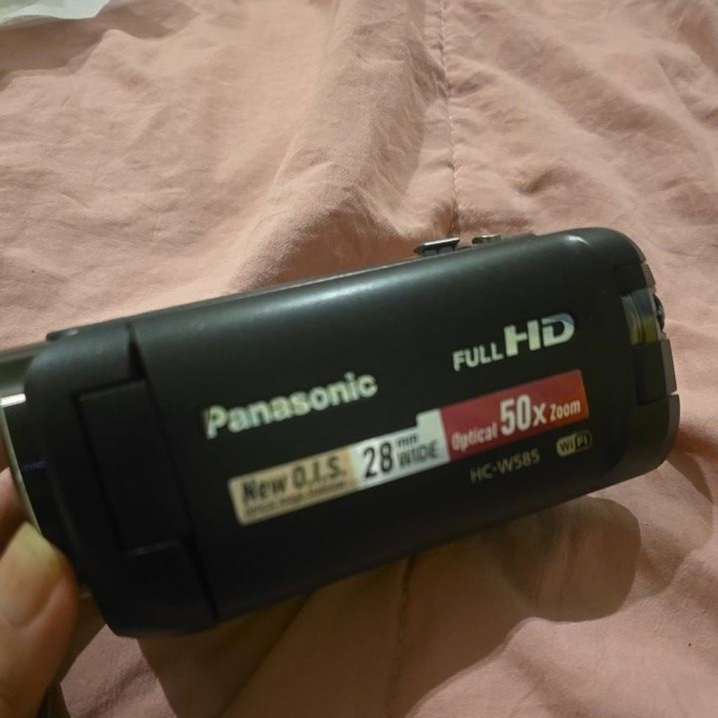 Handycam Panasonic W585