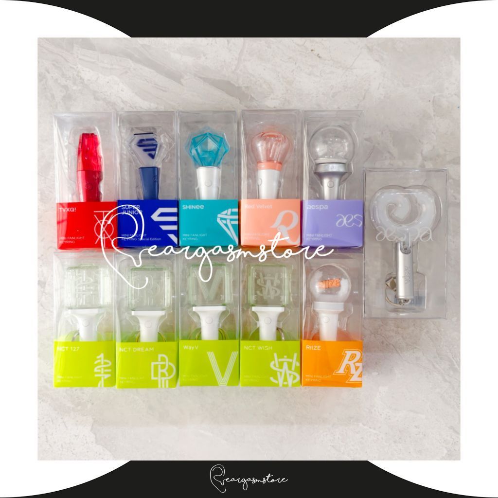 SM ARTIST - OFFICIAL KEYRING FANLIGHT LIGHTSTICK (TVXQ / SUPER JUNIOR / SNSD / GIRL'S GENERATION / S
