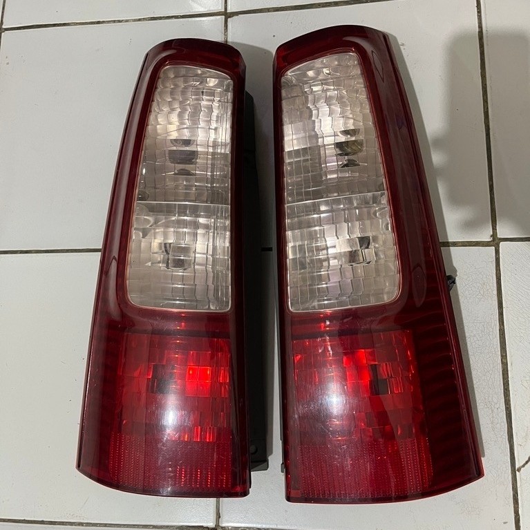 Stop lamp / lampu belakang / tail light Original copotan Avanza/Xenia old / lama tahun 2004,2005,200