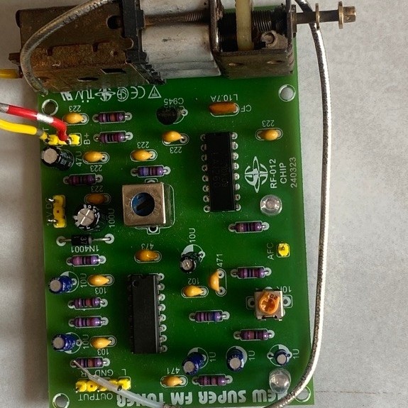 Tuner FM Stereo Second Normal