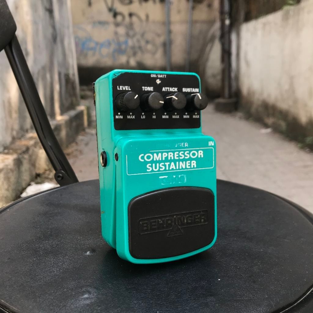 Behringer CS400 Compressor Sustainer Pedal