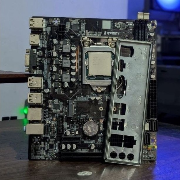 Intel Core I5 + Qwerty H61