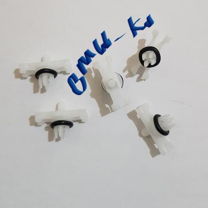 KANCING LIS MOULDING BMW E46 51138204858 BMW27