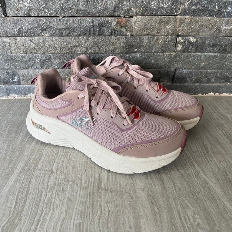 Sepatu Skechers insole 23 cm