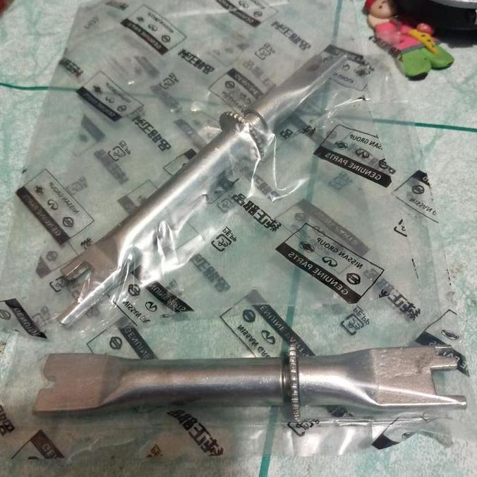 BRAKE ADJUSTER / SETELAN REM BELAKANG NISSAN NAVARA KANAN & KIRI