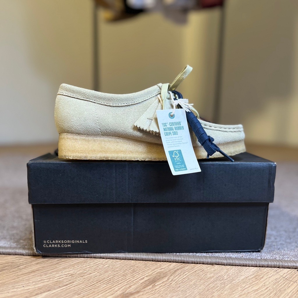 clarks wallabee maple suede