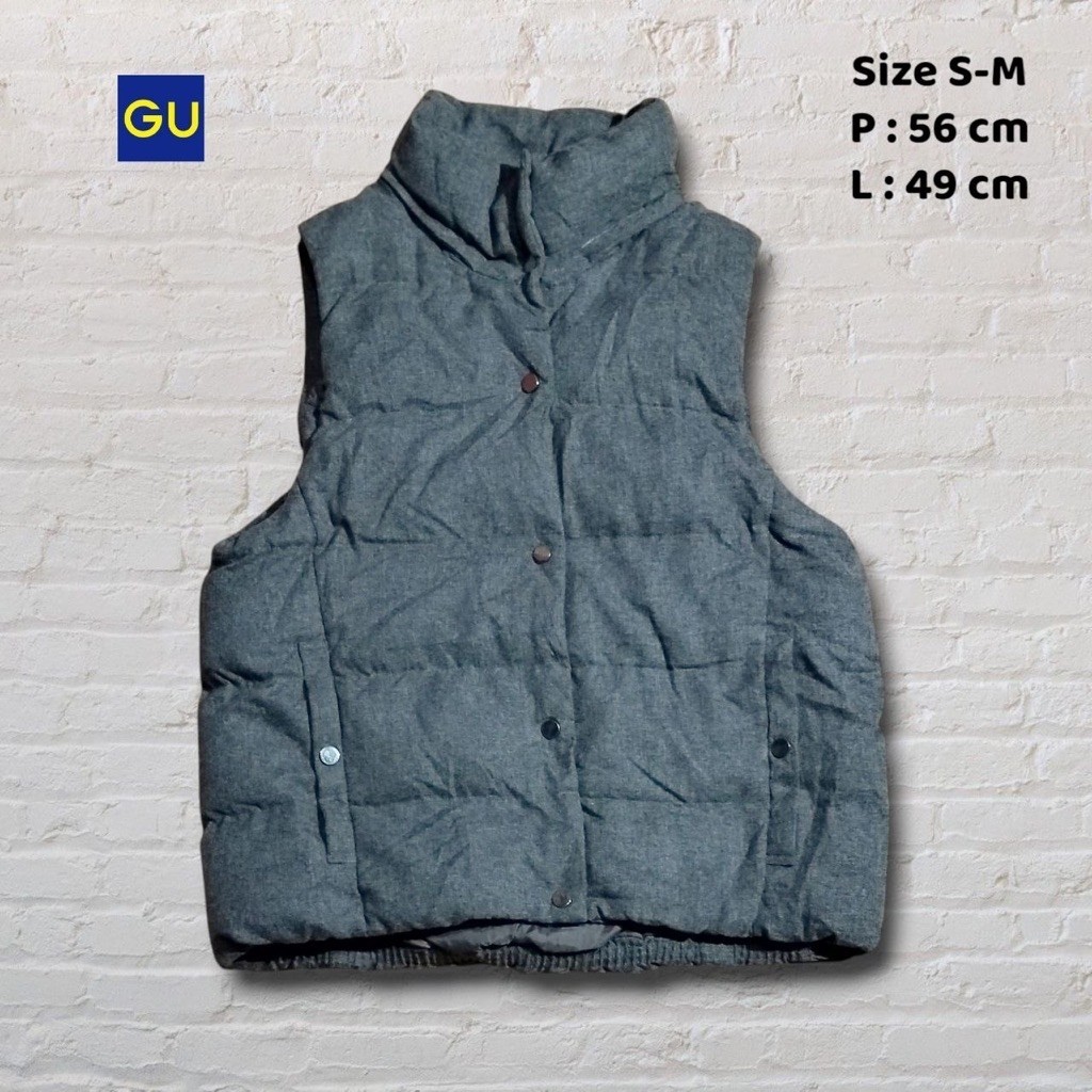 Size S-M Vest Rompi Puffer Tebal GU Grey Second Preloved #V05