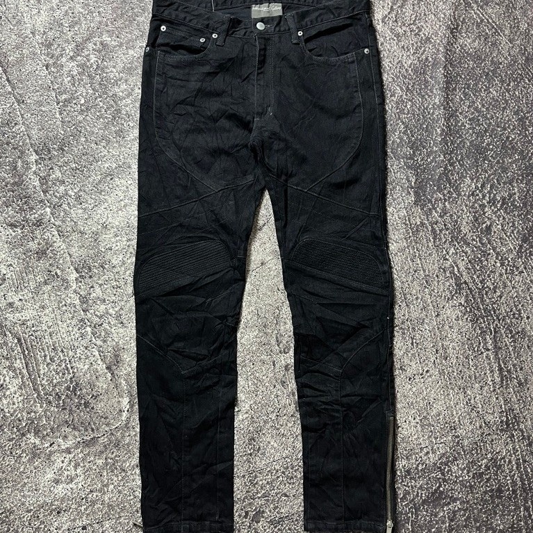 International gallery beams denim