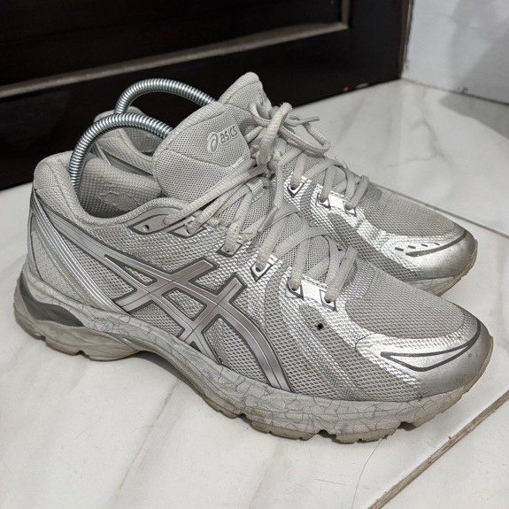 Sepatu Asics Gel Flux 4