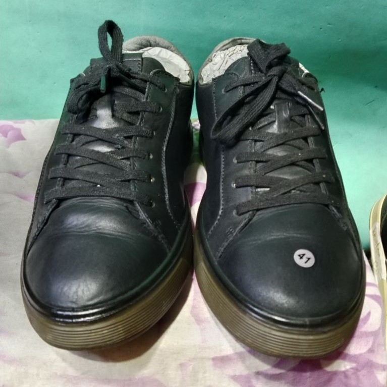Sepatu Kulit Casual ECCO Hitam Low