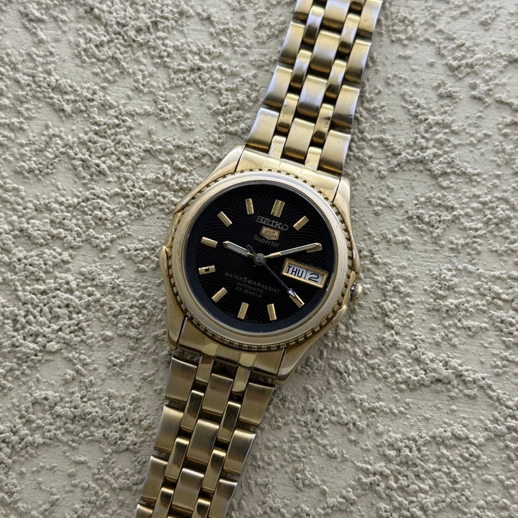 Dresswatch Jam tangan Seiko 5 Superior 21j Black dial Second Preloved