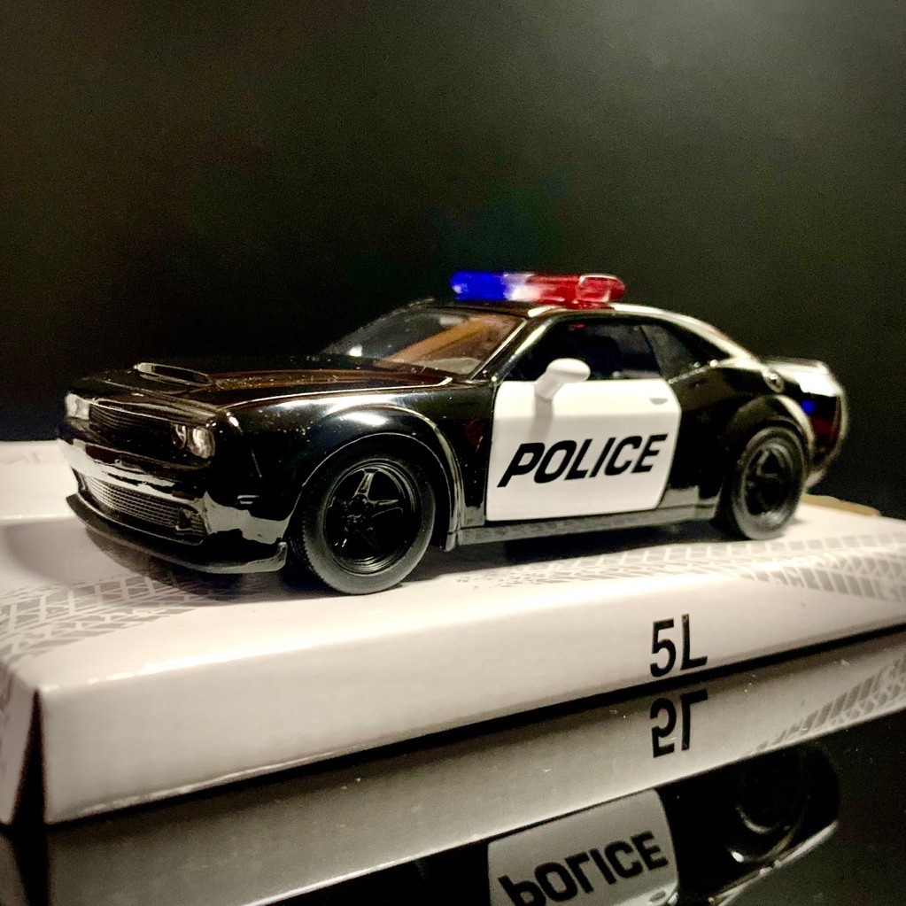 DIECAST RMZ CITY DODGE CHALENGER SRT POLICE
