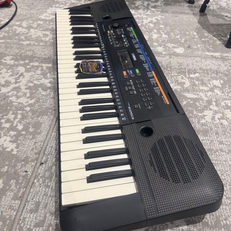 keyboard Yamaha Psr e 253